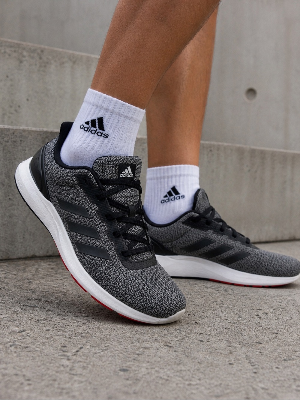 Adidas Running Shoes Men’s Size 10.5 Gray Black Lightweight Athletic Sneakers